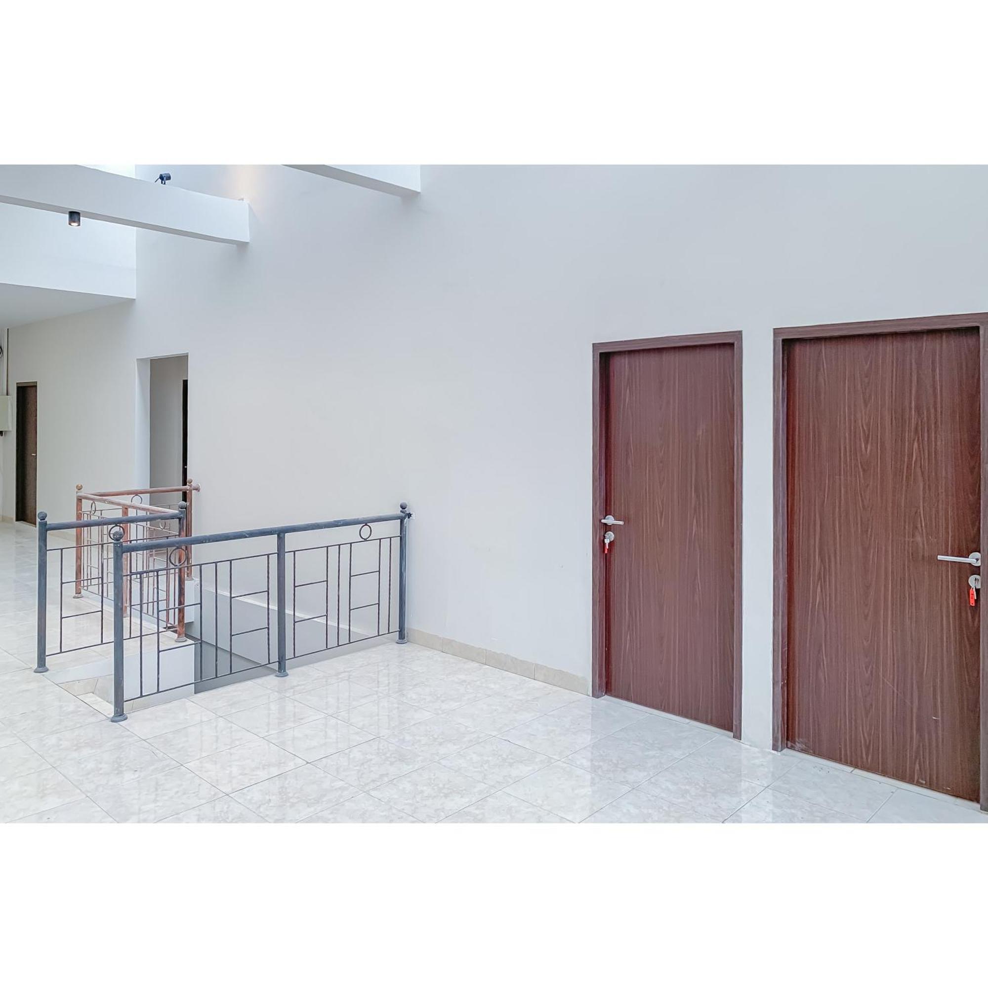 Reddoorz At D San Buah Batu Hotel Bandung